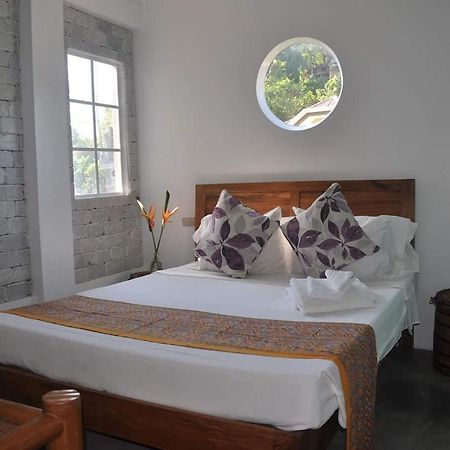 Stone Creek House Bed & Breakfast Romblon Eksteriør bilde