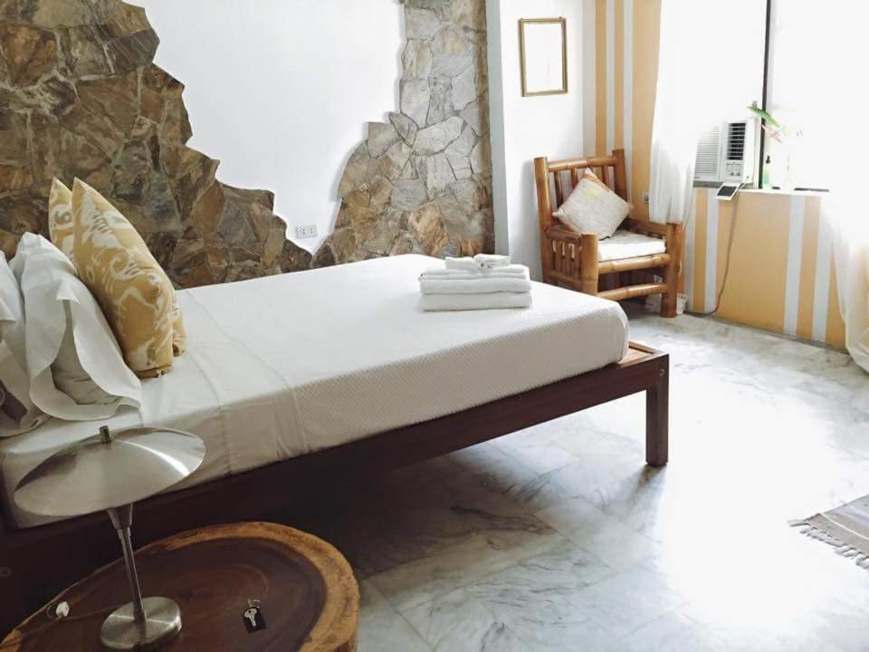 Stone Creek House Bed & Breakfast Romblon Eksteriør bilde