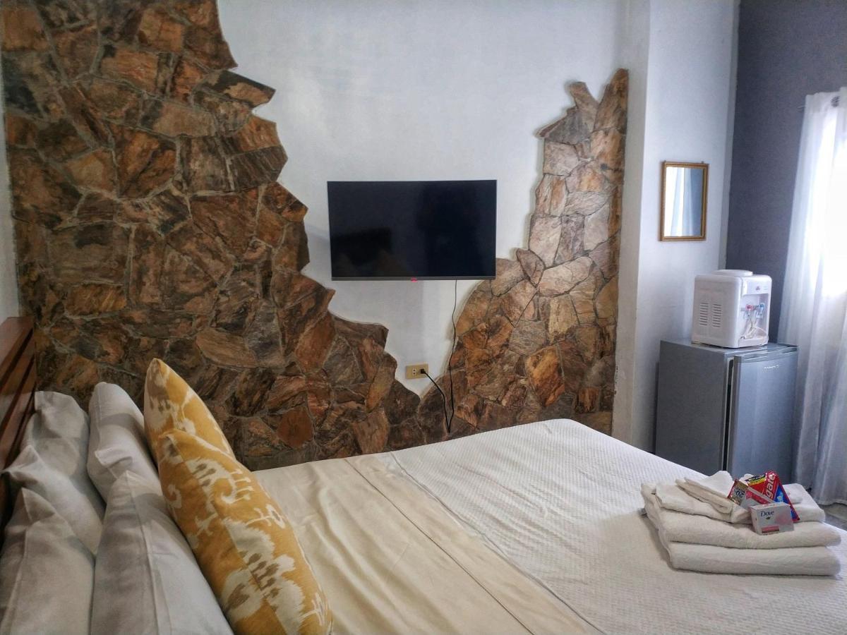 Stone Creek House Bed & Breakfast Romblon Eksteriør bilde