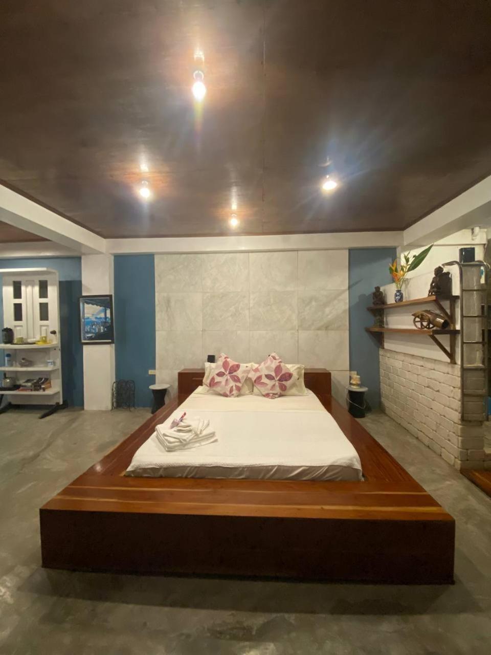 Stone Creek House Bed & Breakfast Romblon Eksteriør bilde
