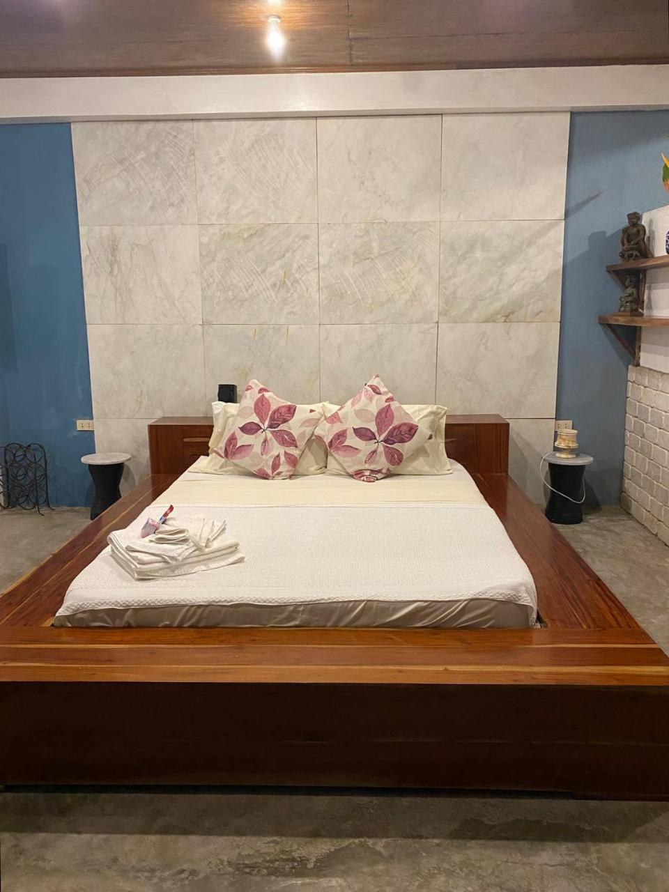 Stone Creek House Bed & Breakfast Romblon Eksteriør bilde