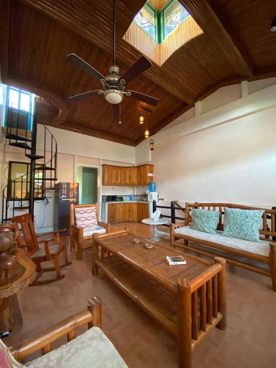 Stone Creek House Bed & Breakfast Romblon Eksteriør bilde